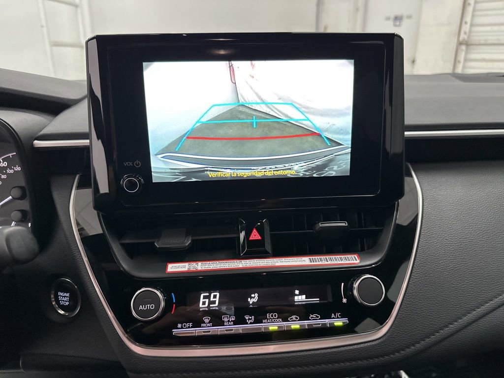 Used 2025 Toyota Corolla SE image 15