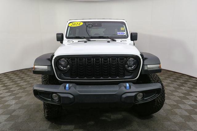 Used 2024 Jeep Wrangler Unlimited AWD/4WD image 4