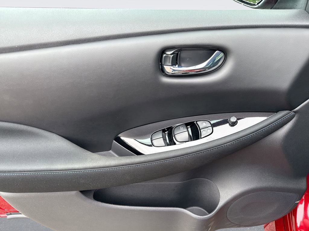 Used 2022 Nissan Leaf SV FWD image 15