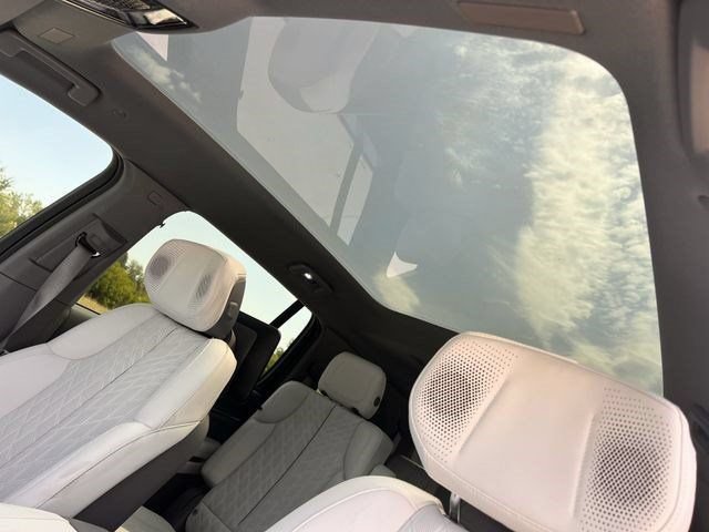 New 2026 Cadillac Escalade IQ Luxury 1 w/ LPO, Floor Liner Package AWD/4WD image 20