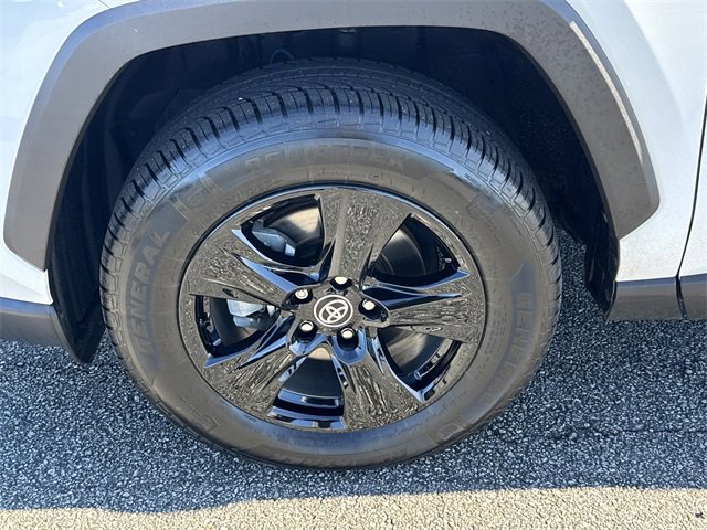 Used 2023 Toyota RAV4 XLE image 13