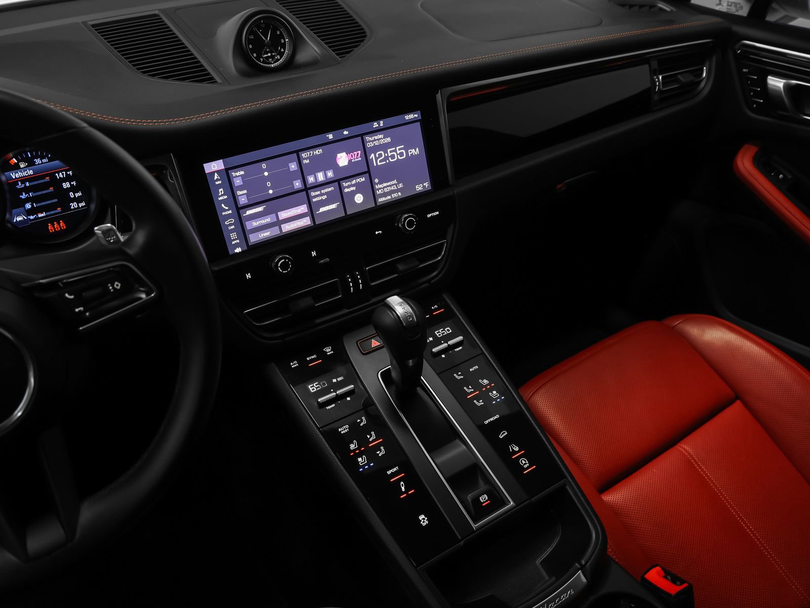 Certified 2022 Porsche Macan S image 38