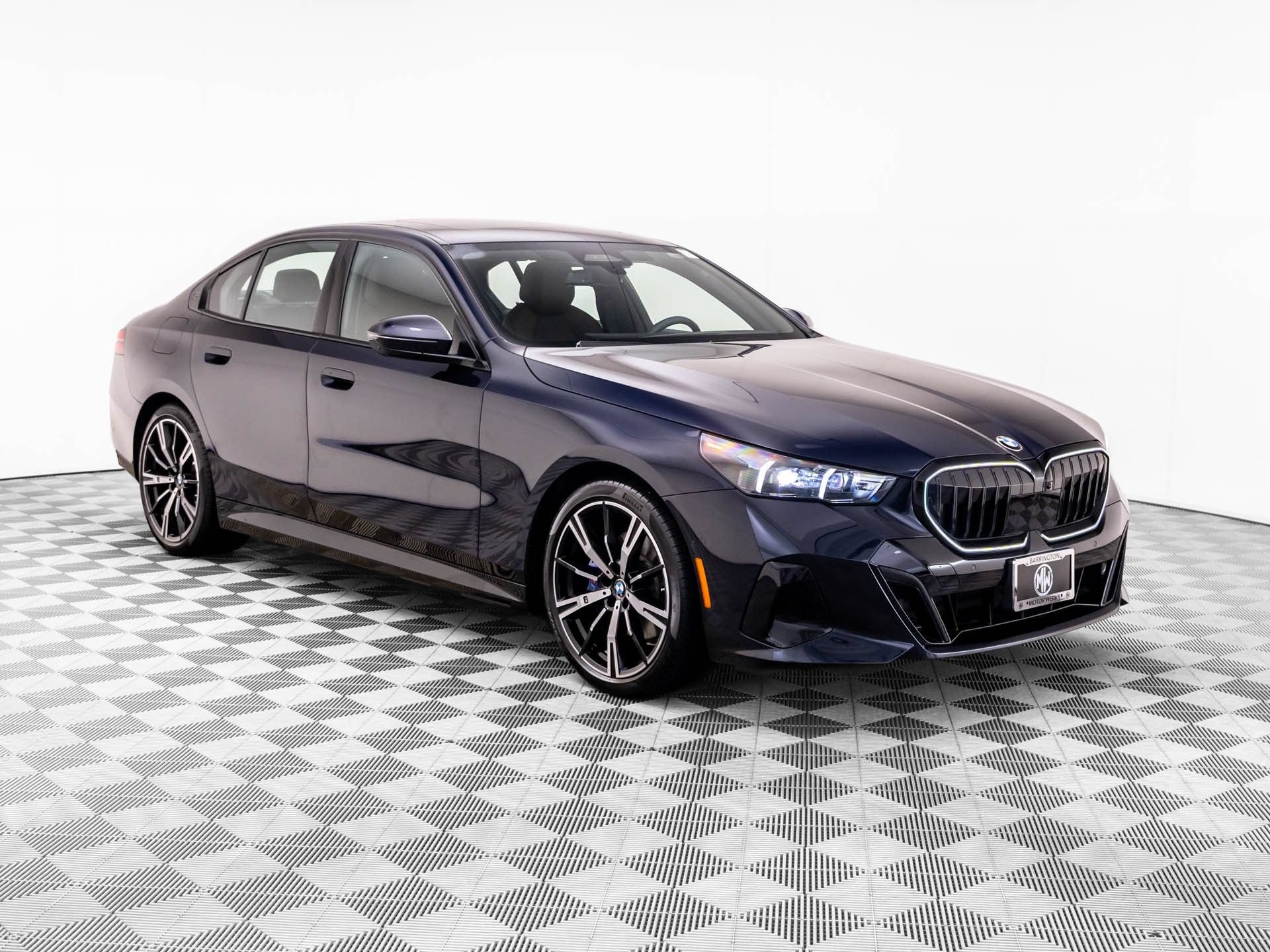Used 2024 BMW 530i xDrive w/ M Sport Package AWD/4WD image 8