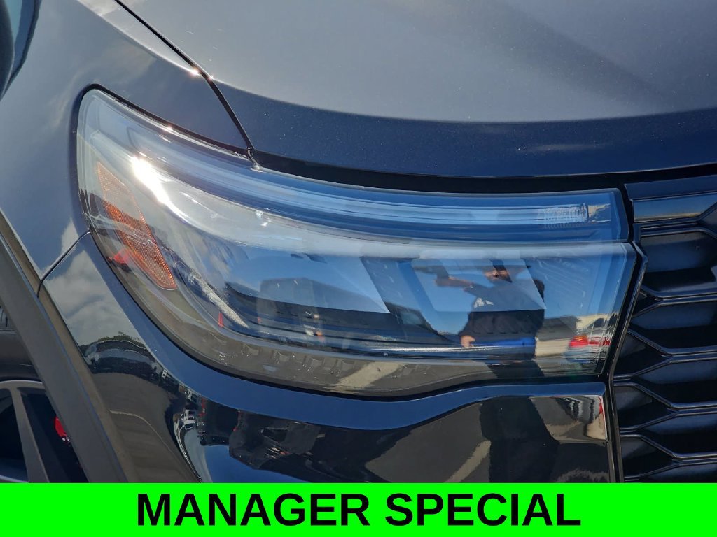 Used 2025 Ford Explorer ST w/ Sun And Sound Package AWD/4WD image 36