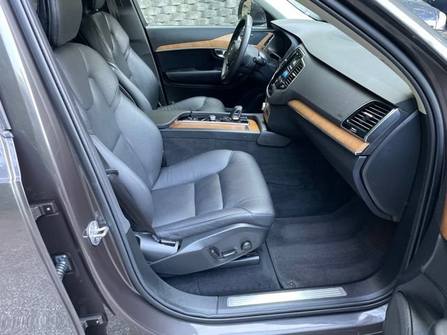 Certified 2024 Volvo XC90 B5 Plus AWD/4WD image 13