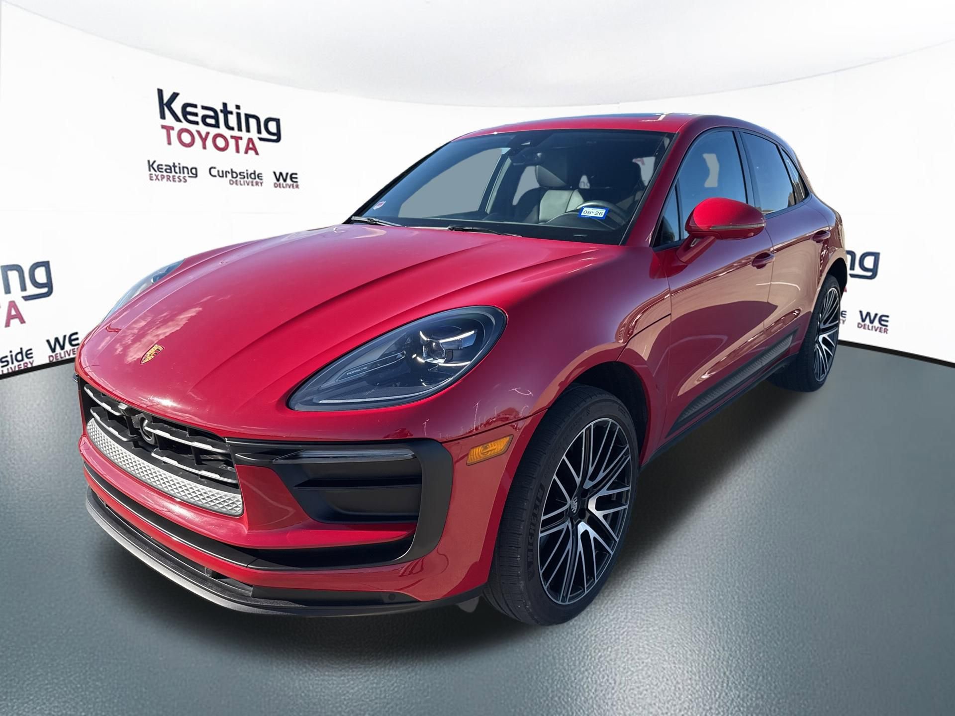 Used 2023 Porsche Macan Turbo image 3