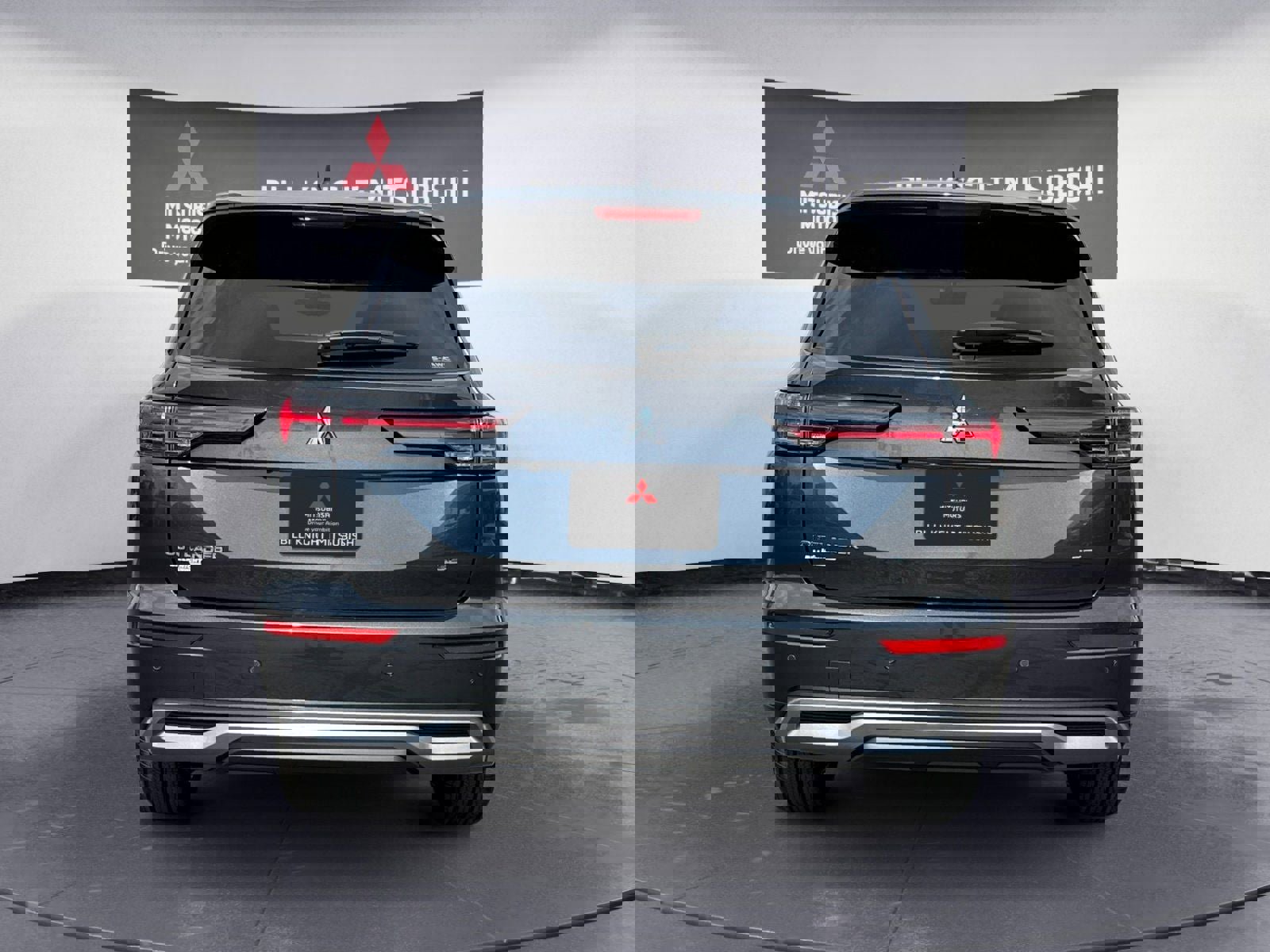 New 2025 Mitsubishi Outlander SE image 4