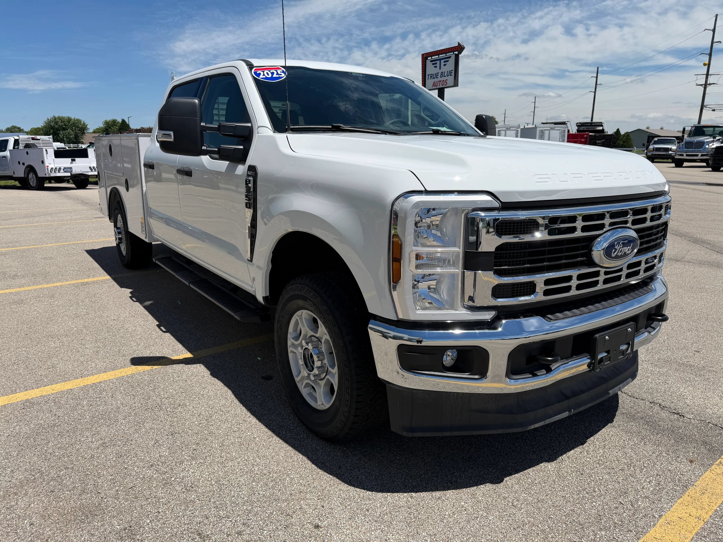 Used 2025 Ford F350 XLT AWD/4WD image 13