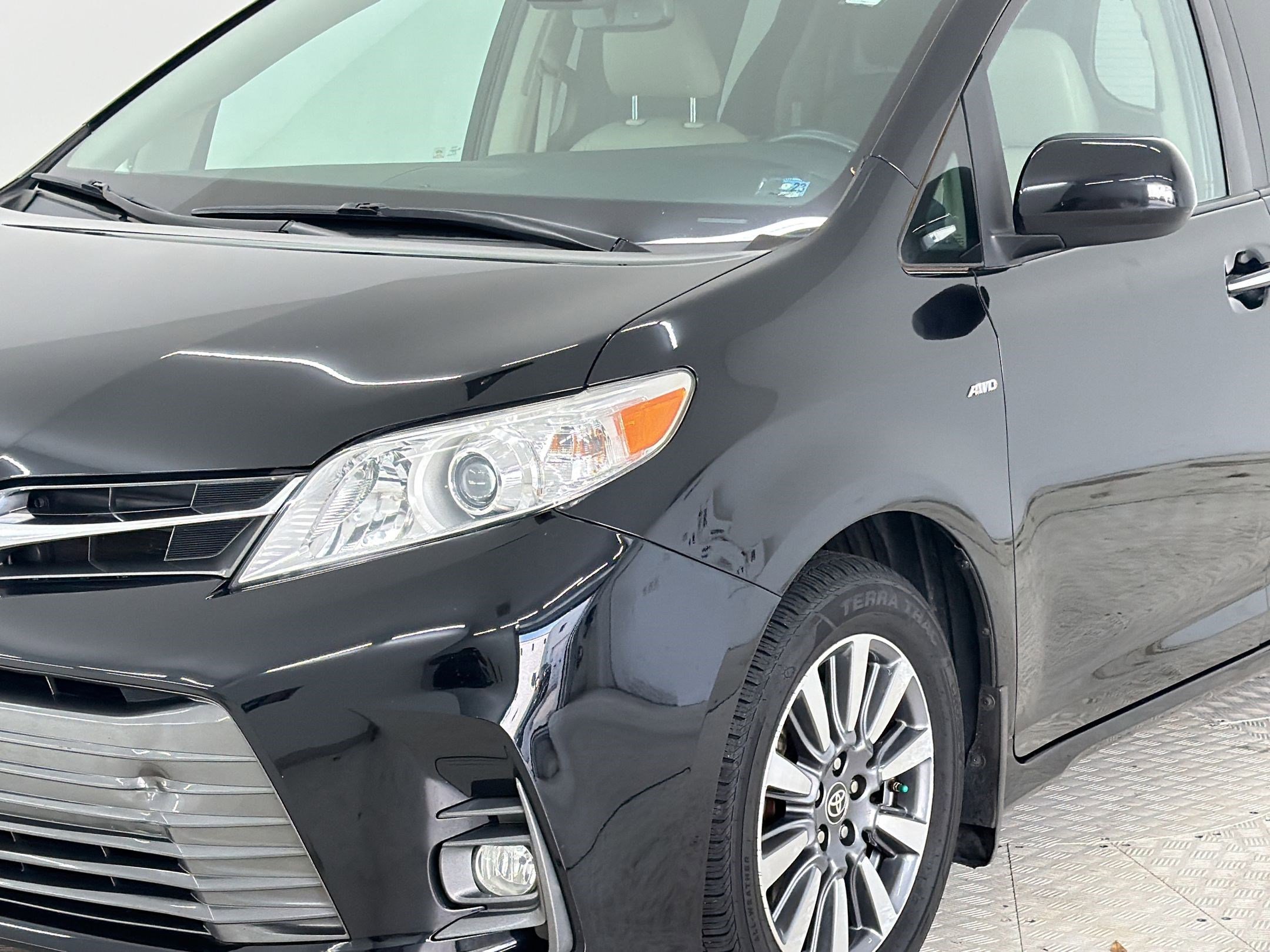 Used 2020 Toyota Sienna XLE w/ XLE Navigation Package AWD/4WD image 20
