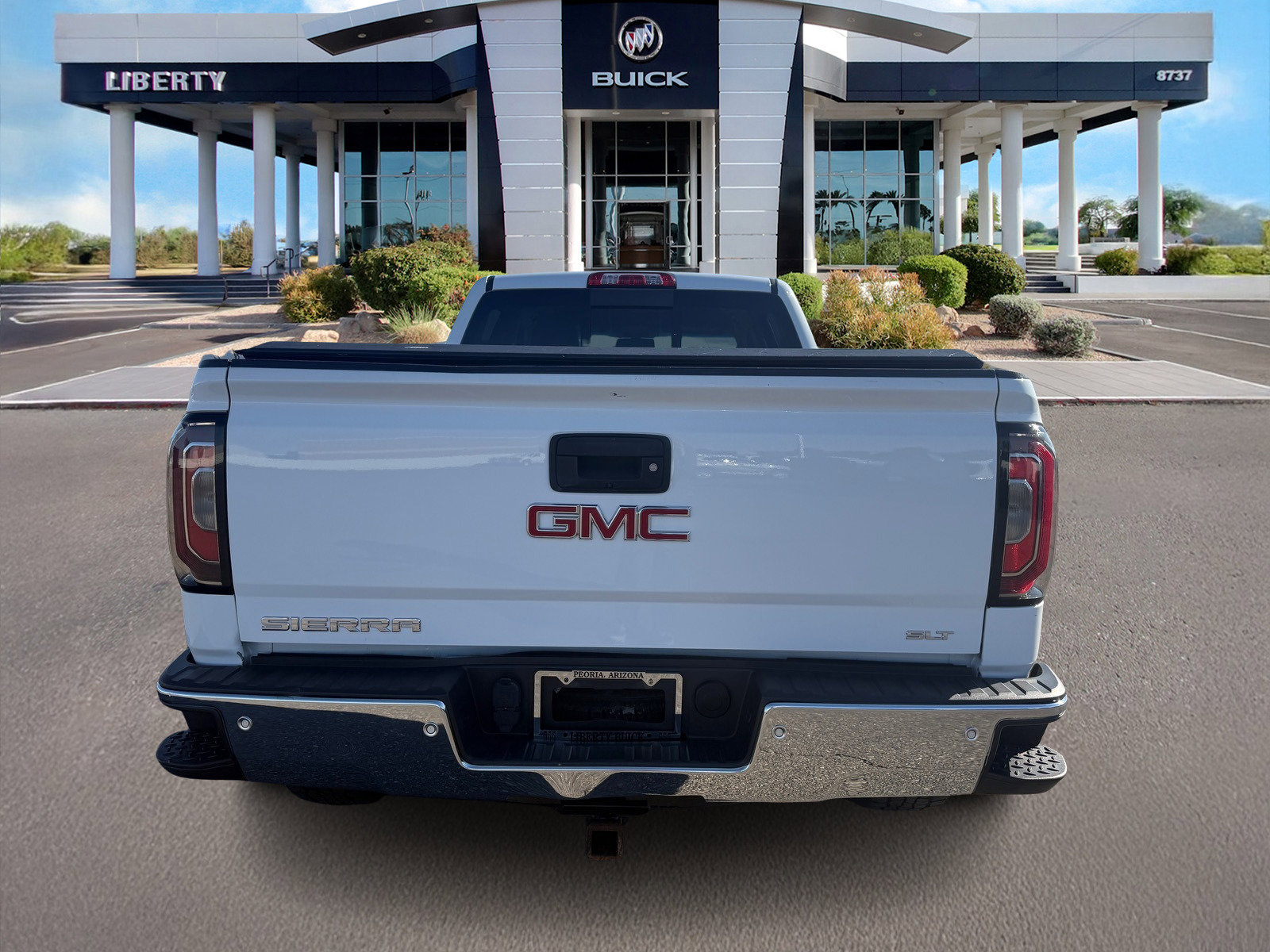 Used 2017 GMC Sierra 1500 SLT w/ SLT Premium Package image 4