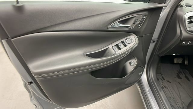 Used 2024 Buick Encore GX Avenir w/ Avenir Convenience Package image 8