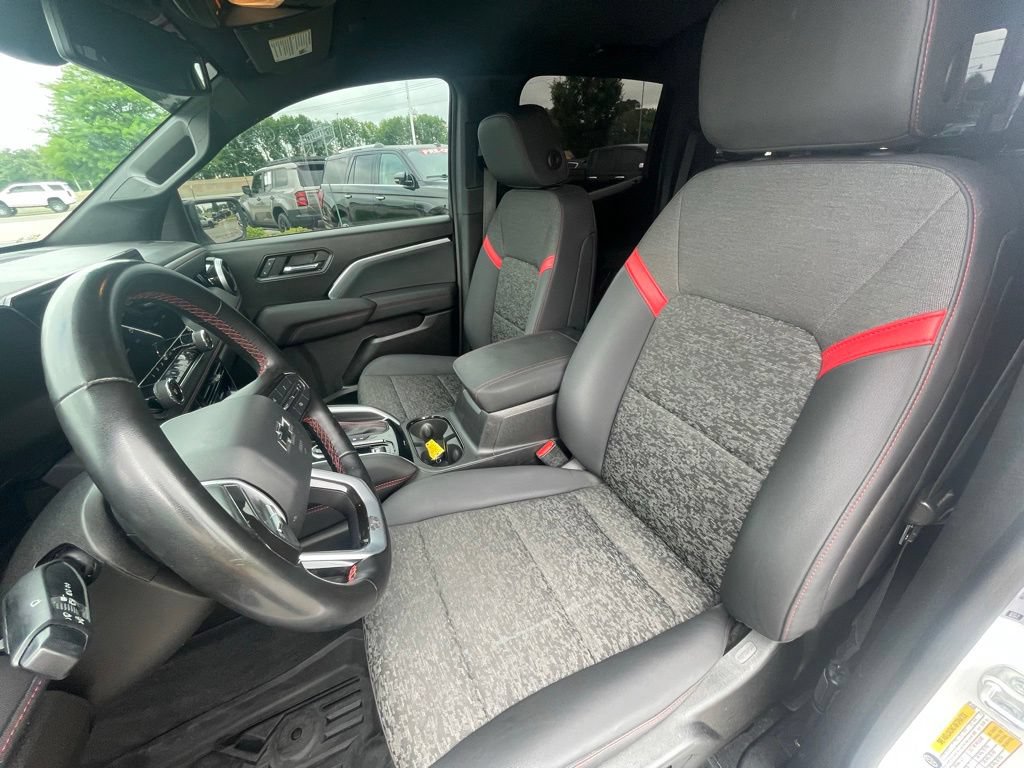 Used 2024 Chevrolet Colorado Z71 w/ Z71 Convenience Package 2 AWD/4WD image 19
