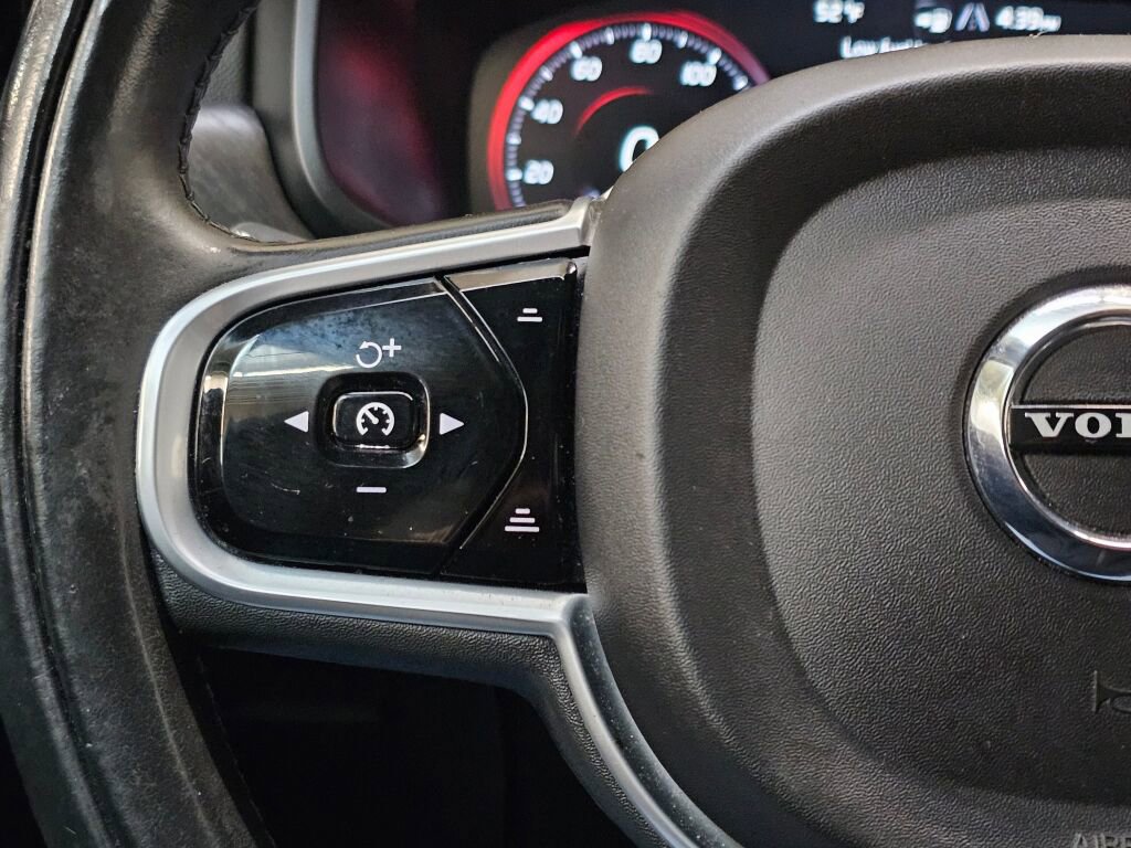 Used 2017 Volvo V90 T6 Cross Country image 32