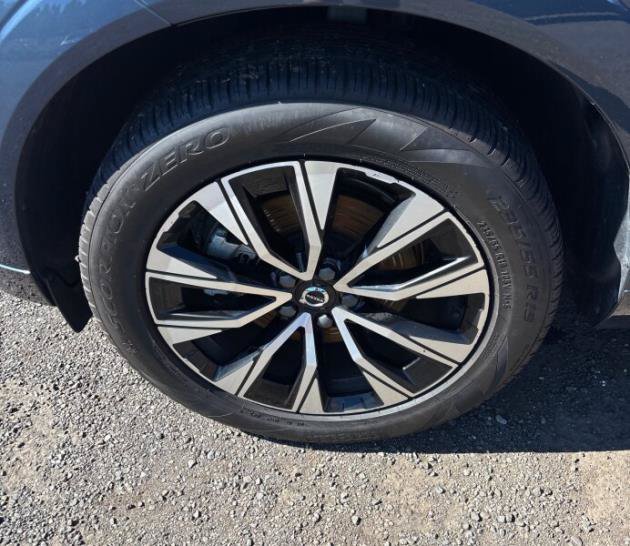 Used 2024 Volvo XC60 B5 Core w/ Protection Package Premier AWD/4WD image 18