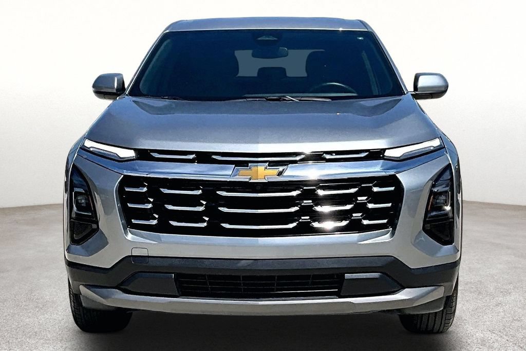 Used 2025 Chevrolet Equinox LT AWD/4WD image 3