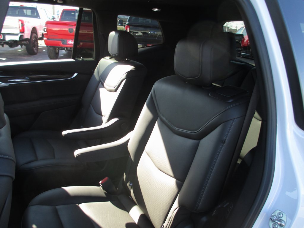 Used 2024 Cadillac XT6 Premium Luxury w/ Technology Package image 20