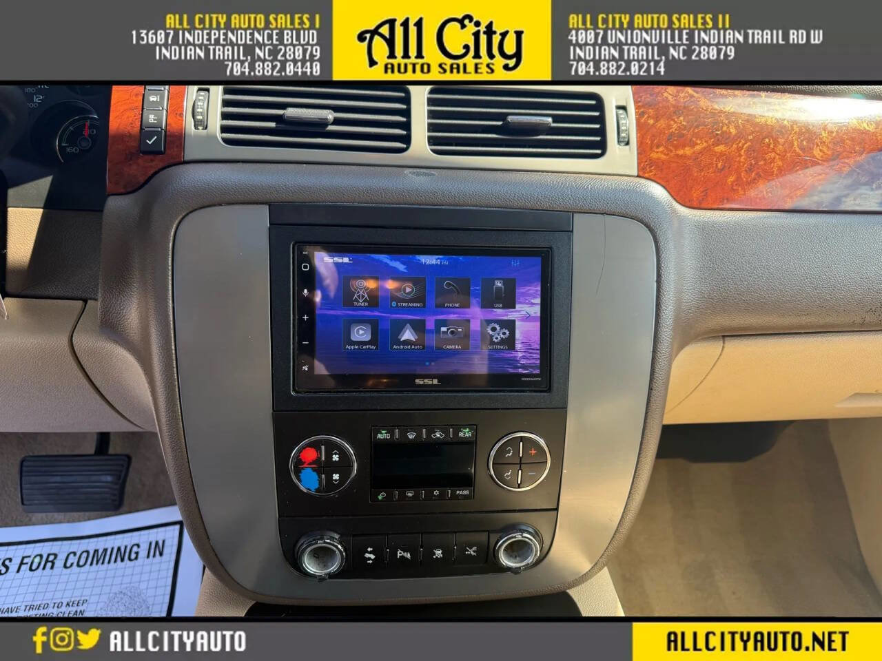 Used 2011 GMC Yukon XL SLT w/ SLT-2 Equipment Package RWD image 27