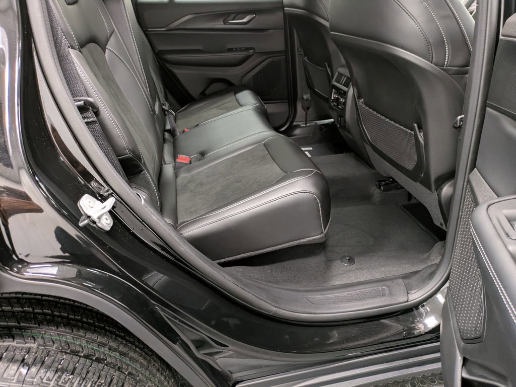 Used 2025 Jeep Grand Cherokee Altitude image 26