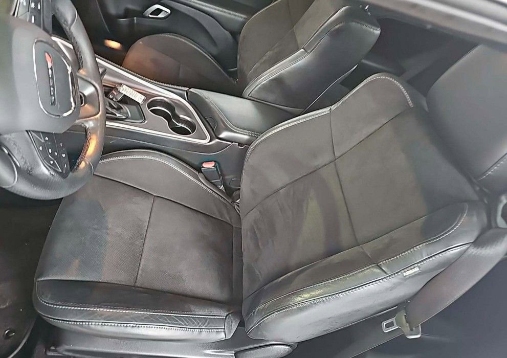 Used 2022 Dodge Challenger R/T w/ Plus Package image 5