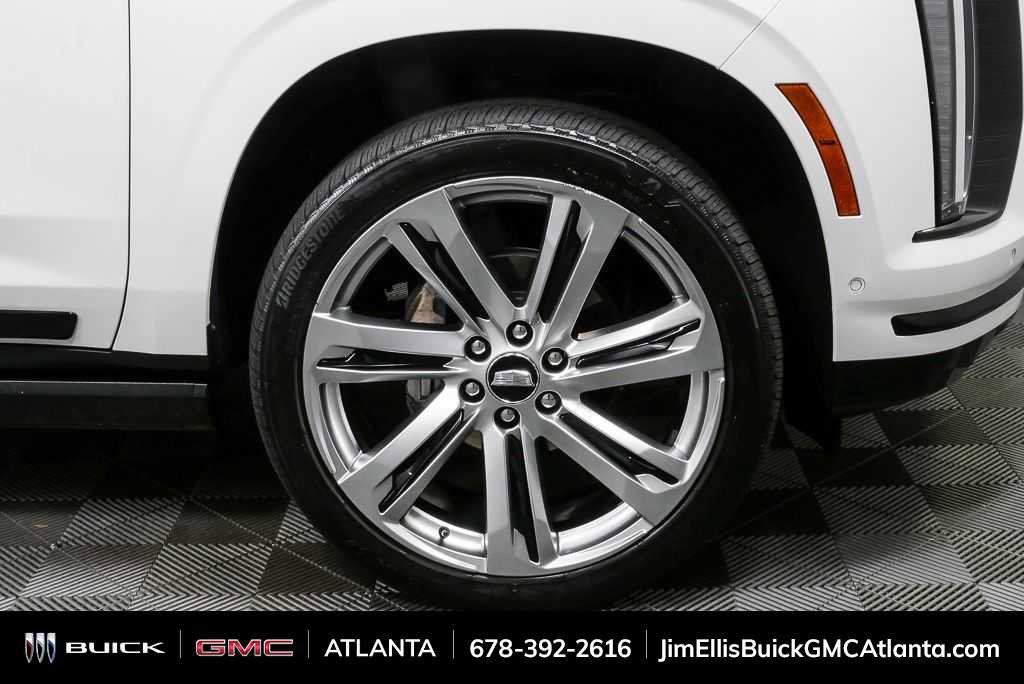 Used 2025 Cadillac Escalade ESV Sport Platinum AWD/4WD image 45
