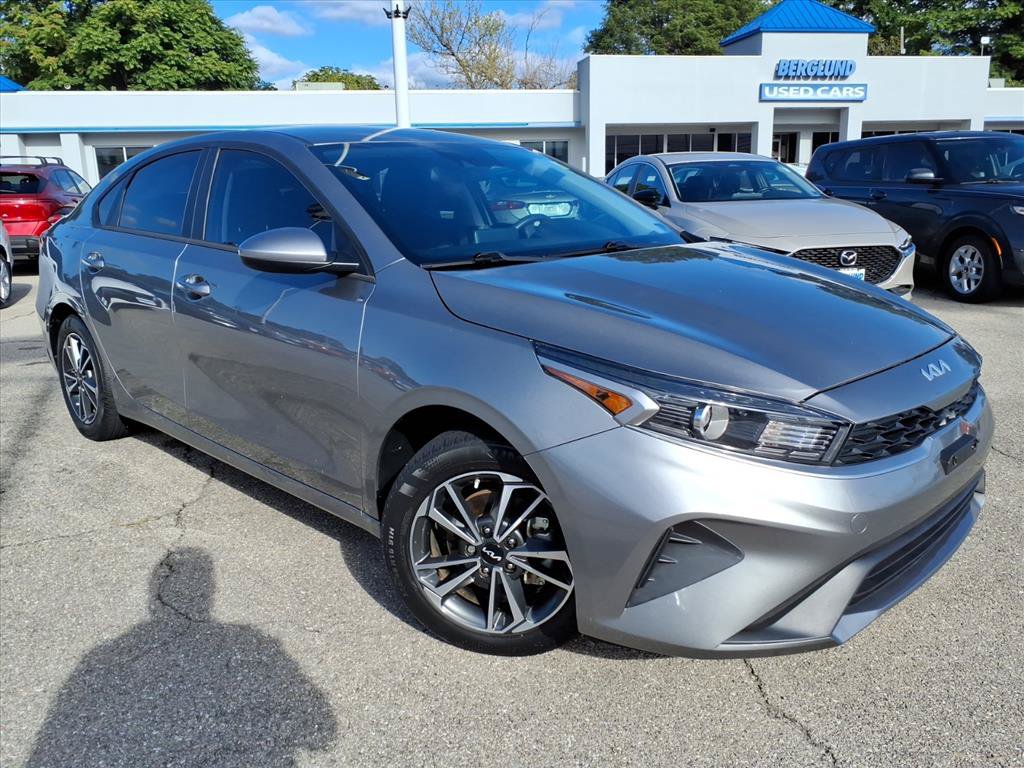 Used 2023 Kia Forte LXS FWD image 1