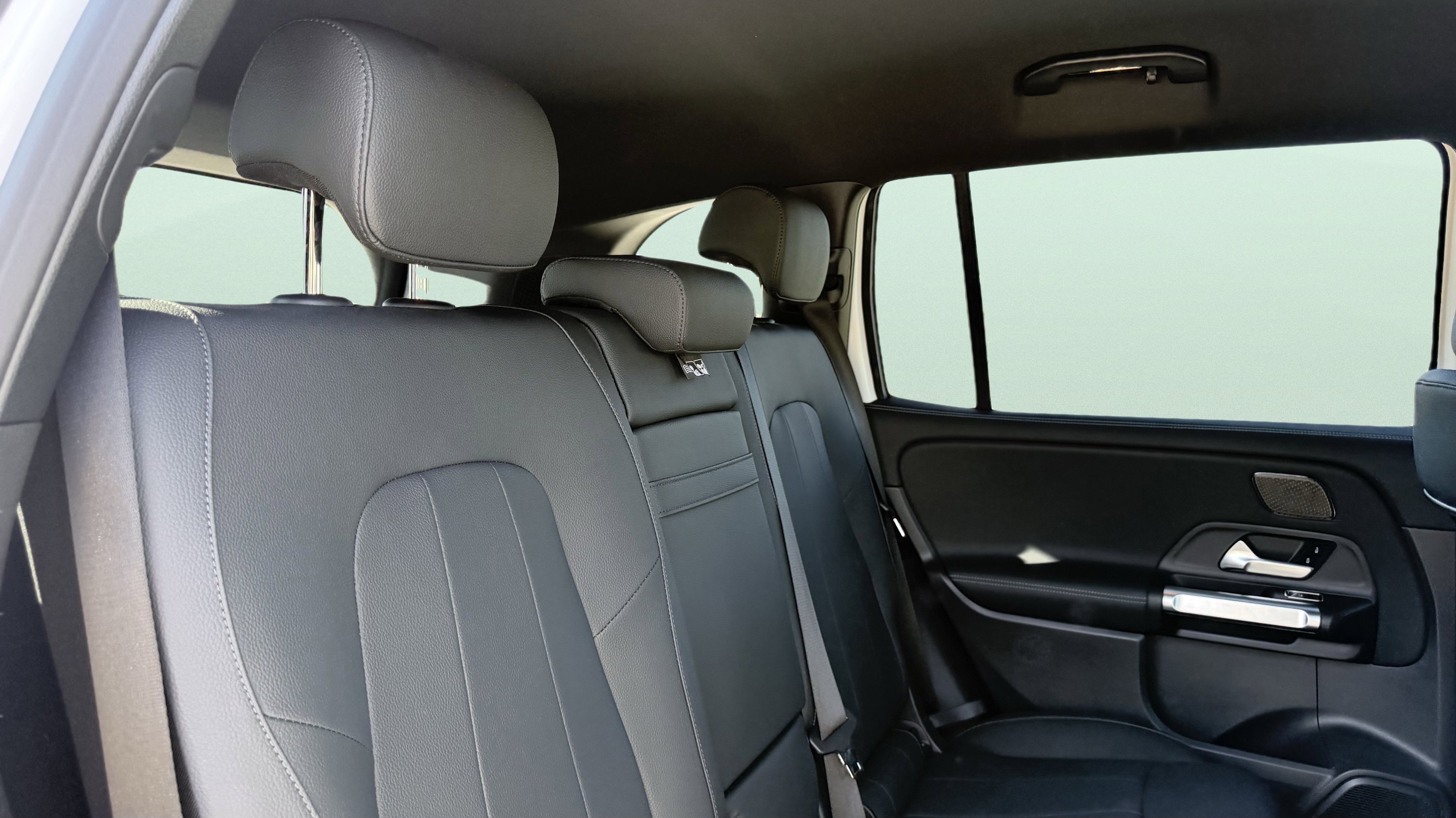 Used 2025 Mercedes-Benz EQB 250+ image 38