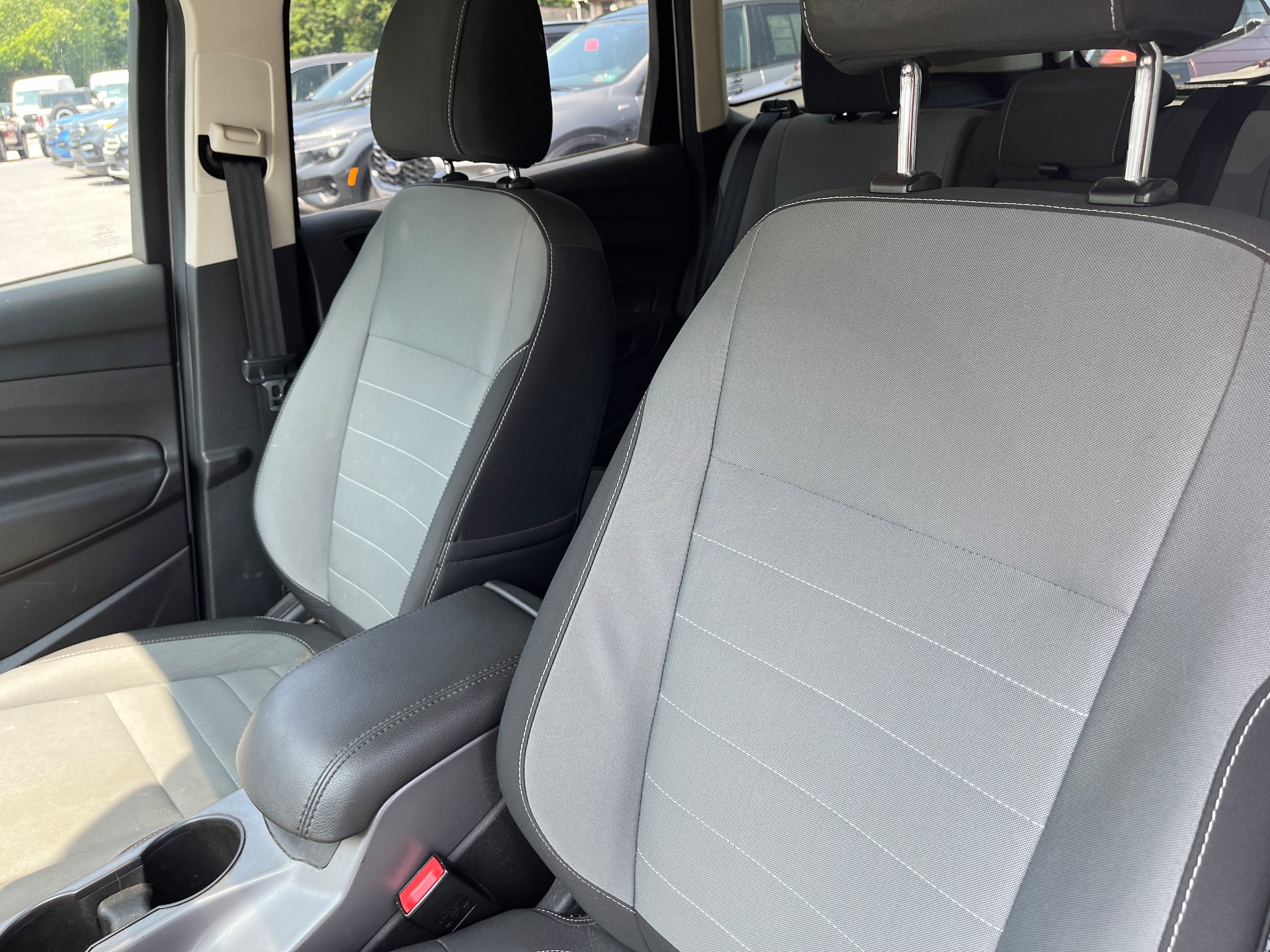 Used 2016 Ford Escape SE AWD/4WD image 9