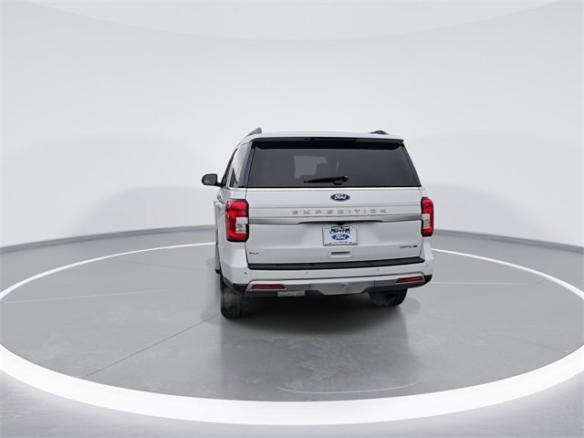 Used 2024 Ford Expedition XLT image 6
