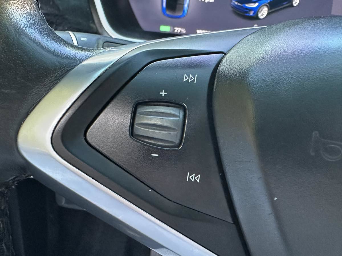 Used 2018 Tesla Model X 100D AWD/4WD image 39