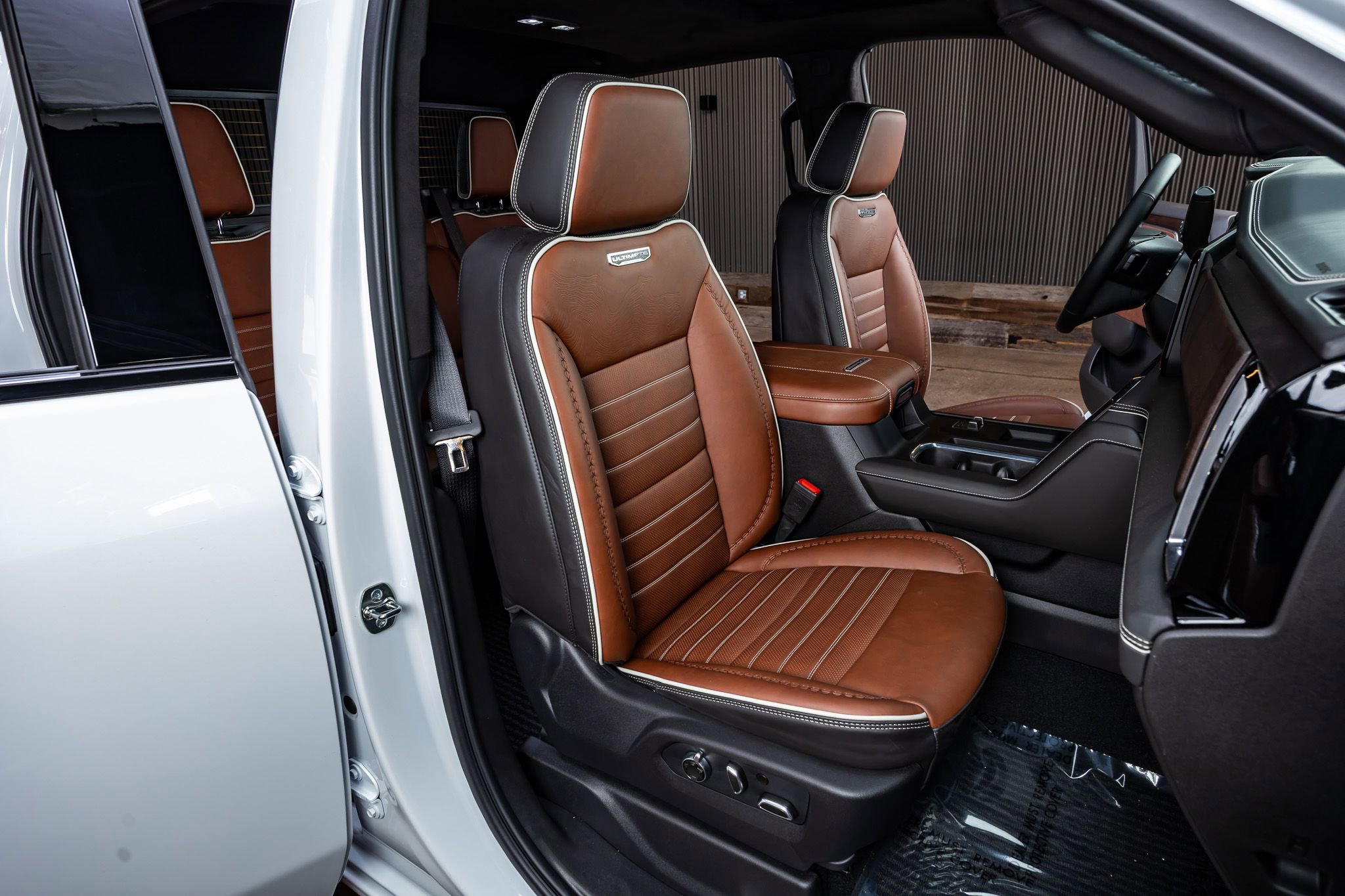 Used 2026 GMC Sierra 3500 Denali Ultimate image 29