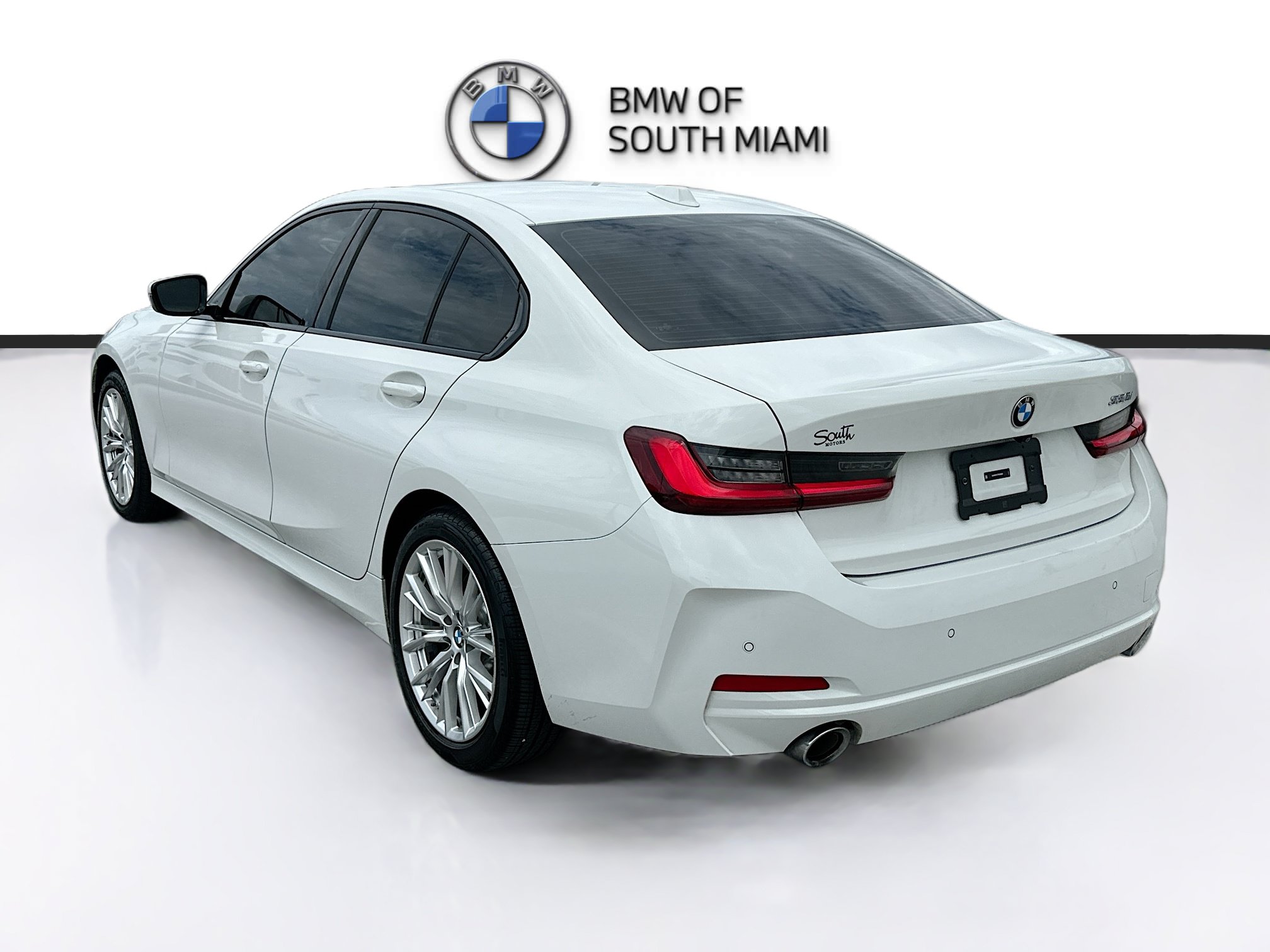 Certified 2023 BMW 330i Sedan w/ Convenience Package RWD image 5