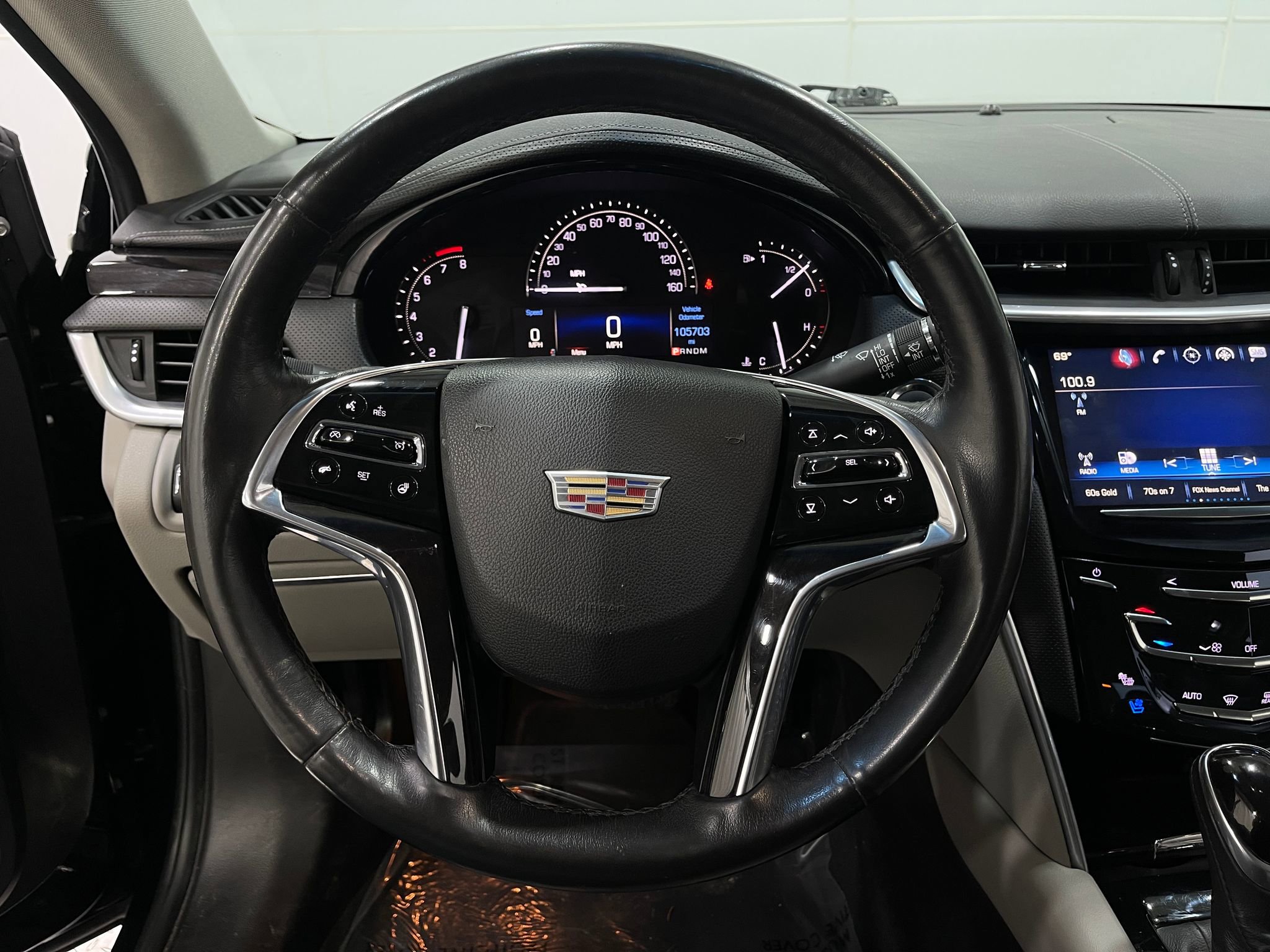 Used 2017 Cadillac XTS Luxury FWD image 21