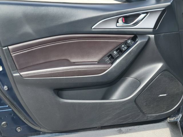 Used 2017 MAZDA MAZDA3 Grand Touring image 7