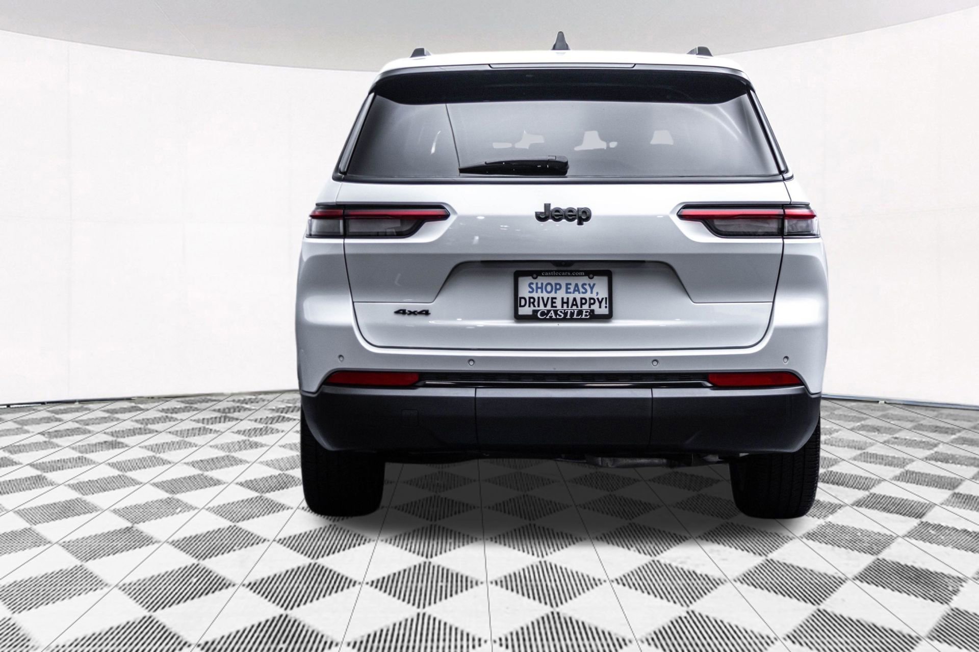 Used 2023 Jeep Grand Cherokee L Laredo AWD/4WD image 10