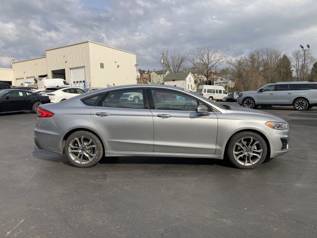 Used 2020 Ford Fusion SEL image 3