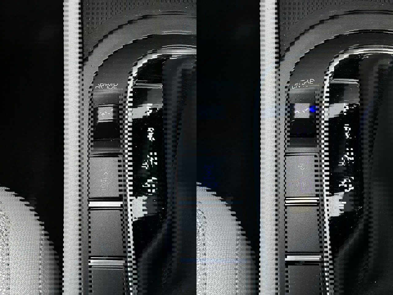 Used 2025 Hyundai Kona SEL image 24