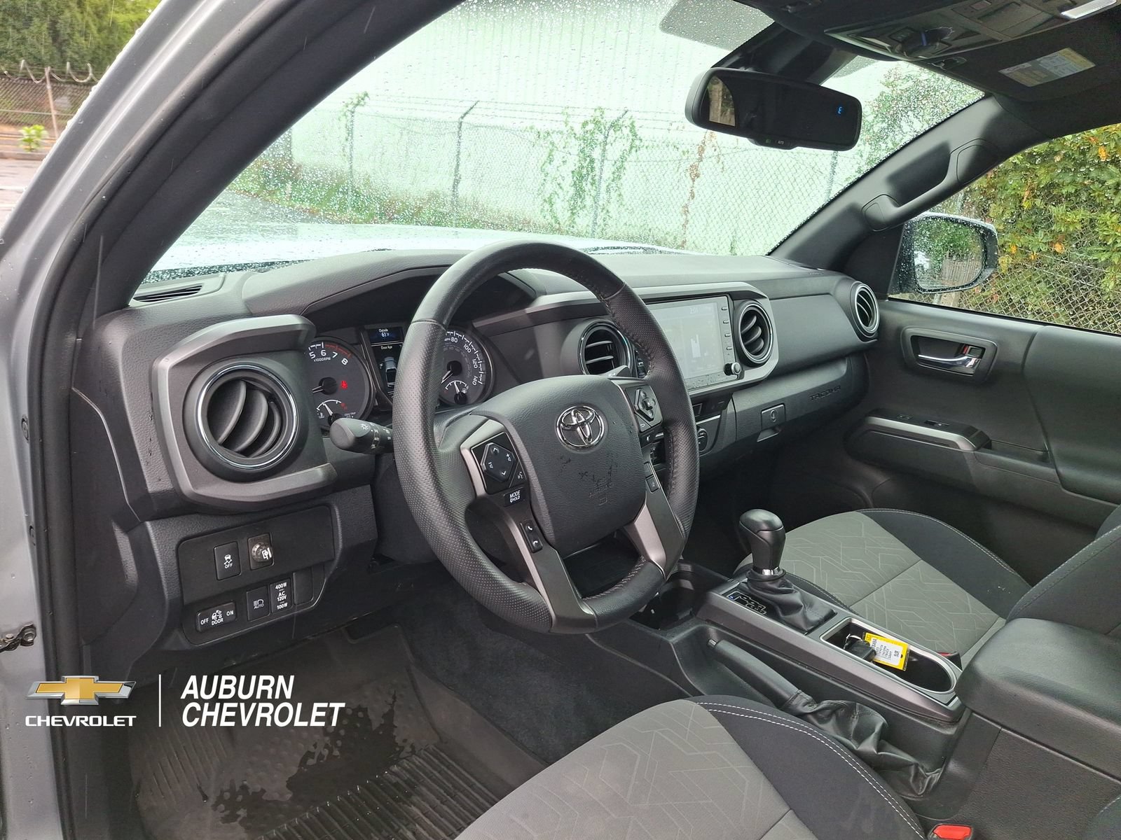 Used 2023 Toyota Tacoma TRD Off-Road w/ Technology Package AWD/4WD image 16