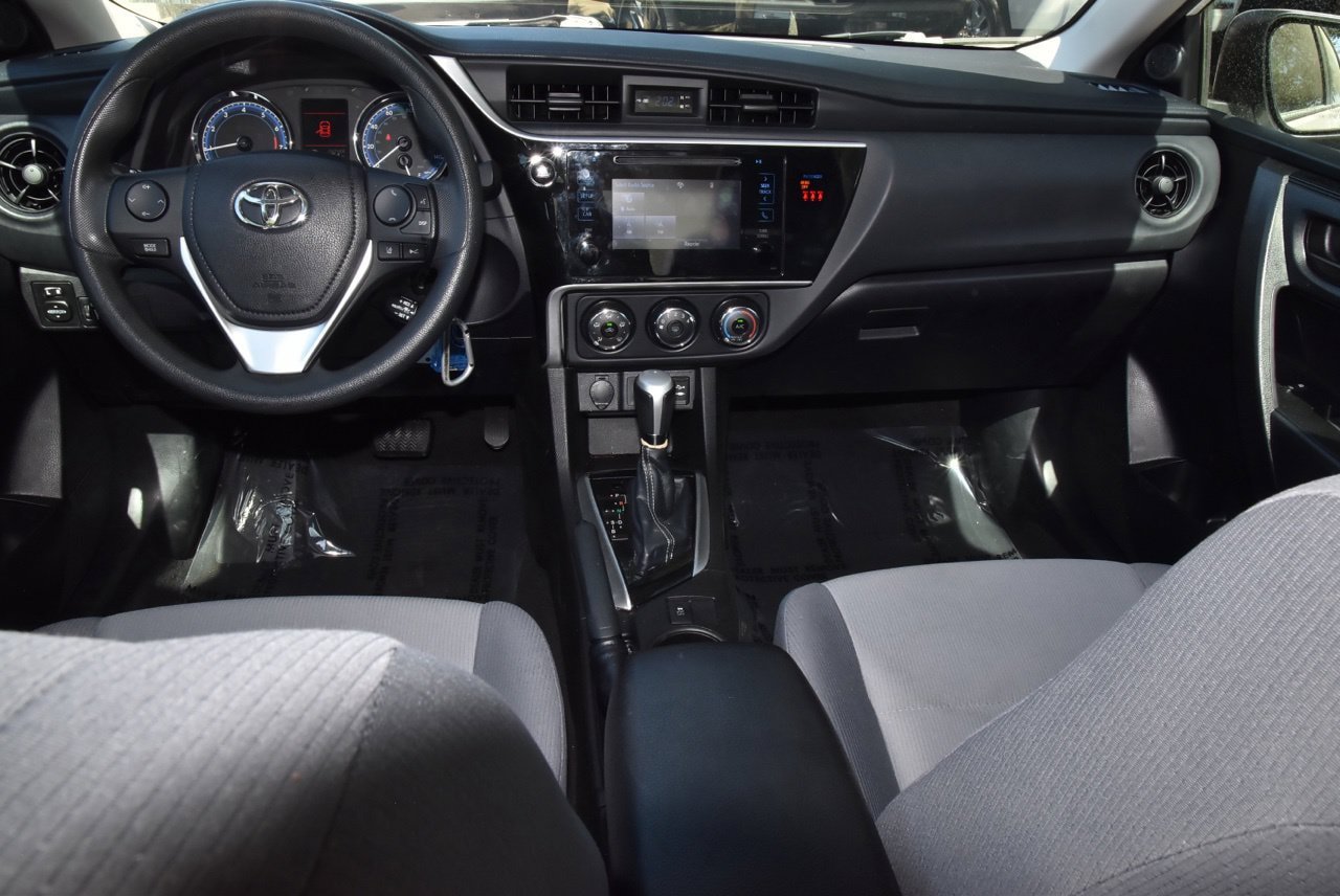 Used 2018 Toyota Corolla L FWD image 16