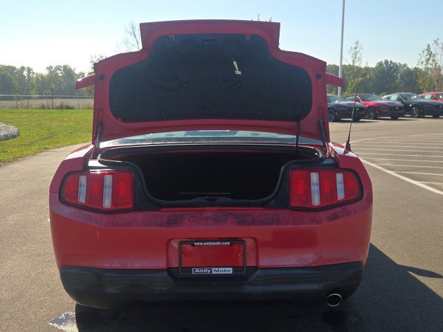 Used 2010 Ford Mustang Coupe RWD image 9