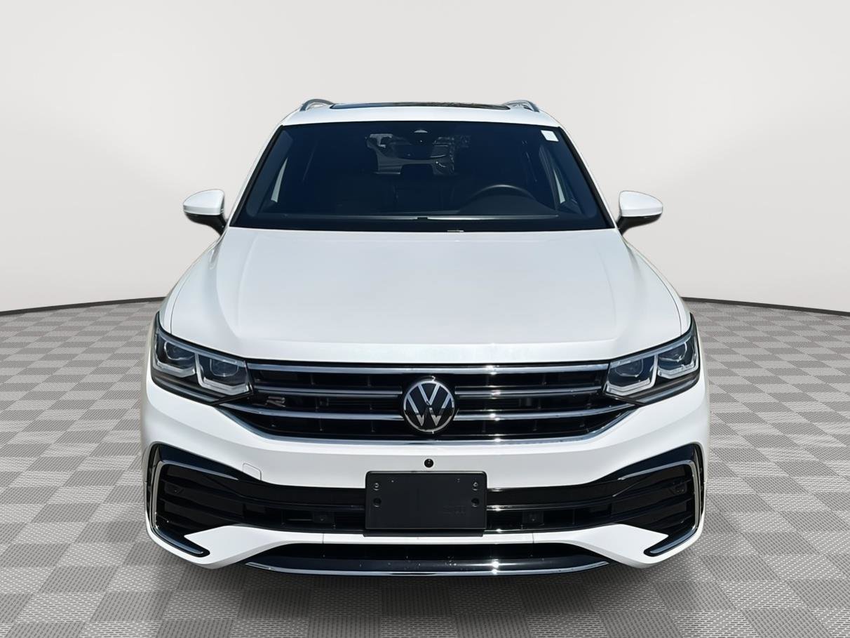 Used 2023 Volkswagen Tiguan SEL R-Line AWD/4WD image 2