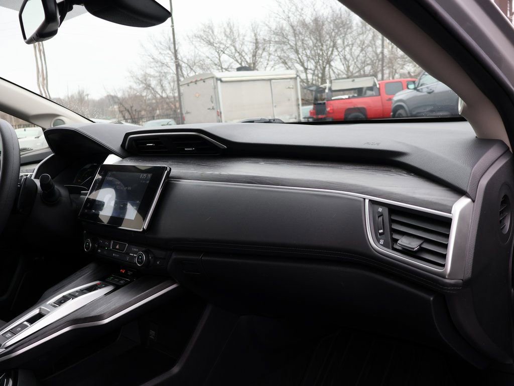 Certified 2018 Honda Clarity Plug-In Hybrid image 9