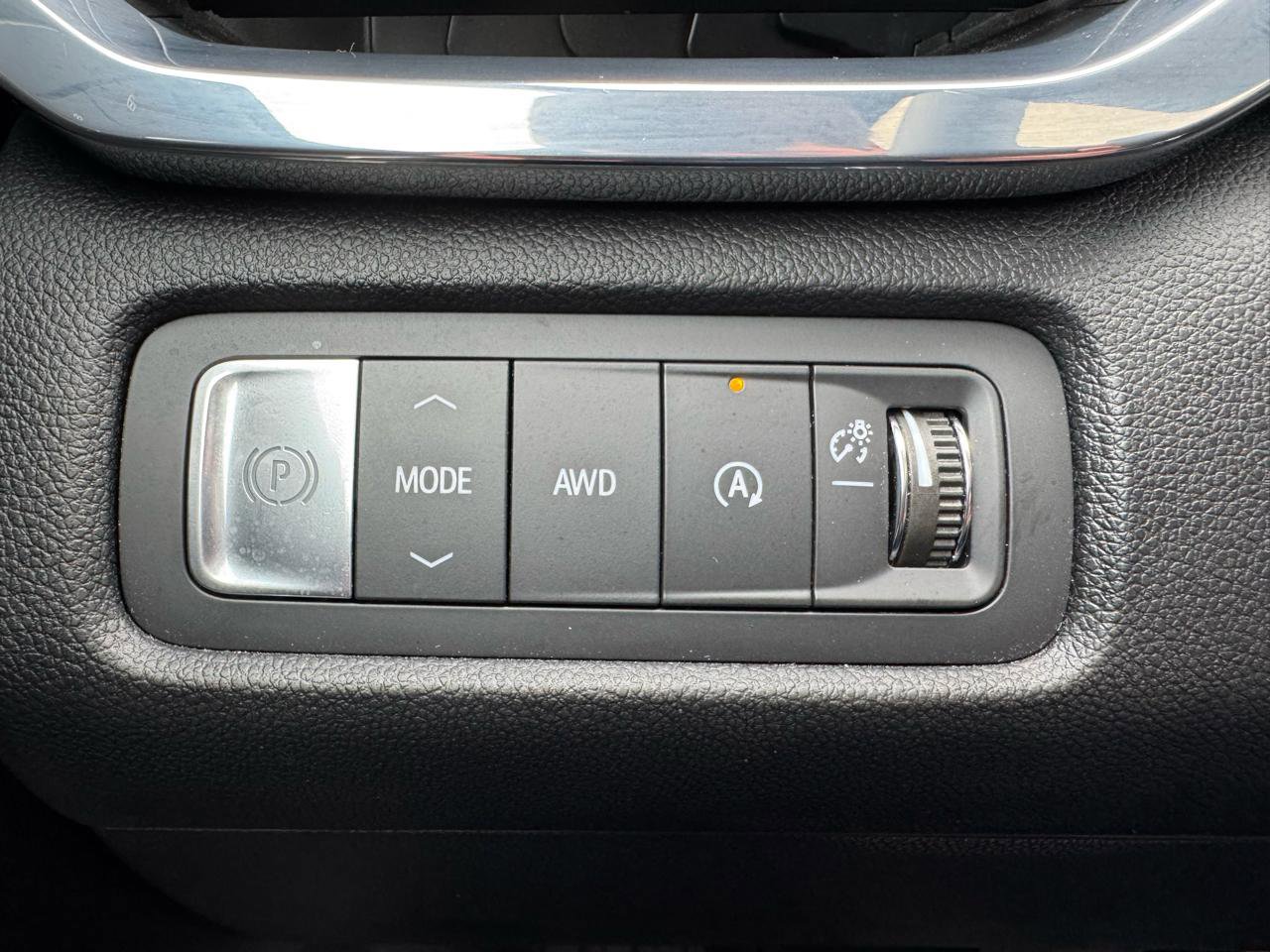 Used 2025 GMC Acadia Elevation w/ Elevation Premium Package AWD/4WD image 21