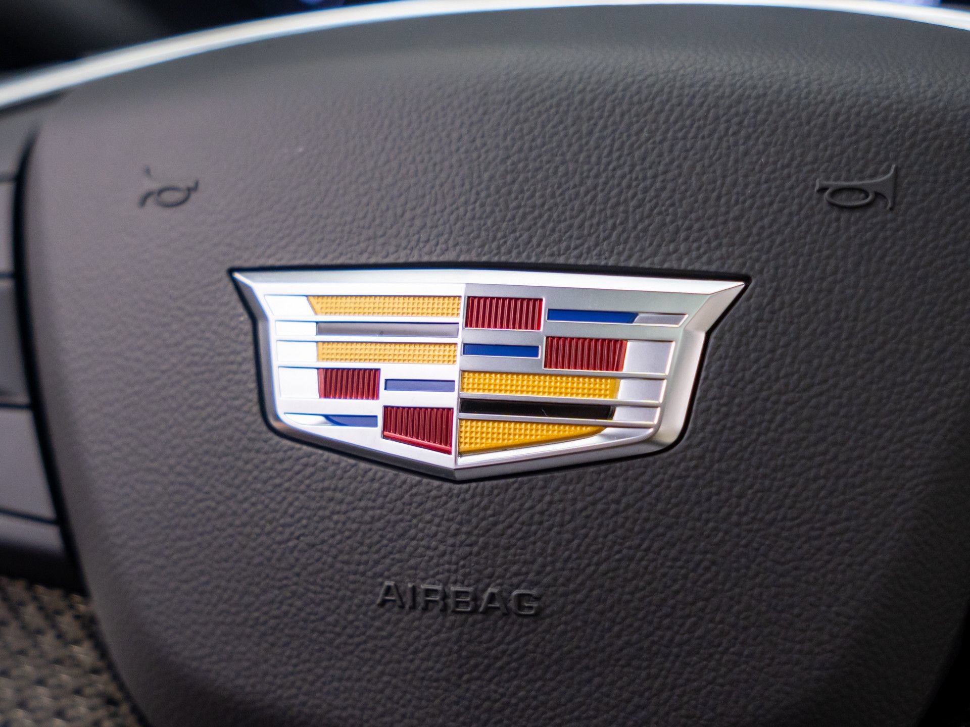 New 2026 Cadillac XT5 Sportv w/ LPO, Floor Liner Package AWD/4WD image 24