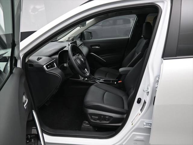 Certified 2025 Toyota Corolla Cross XLE w/ Convenience Package AWD/4WD image 11