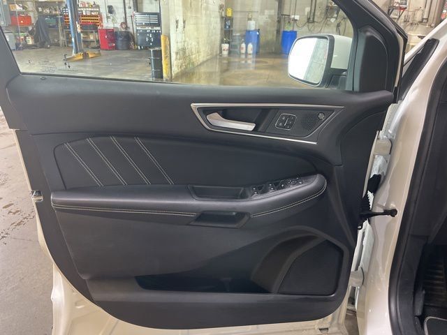Used 2021 Ford Edge ST image 14