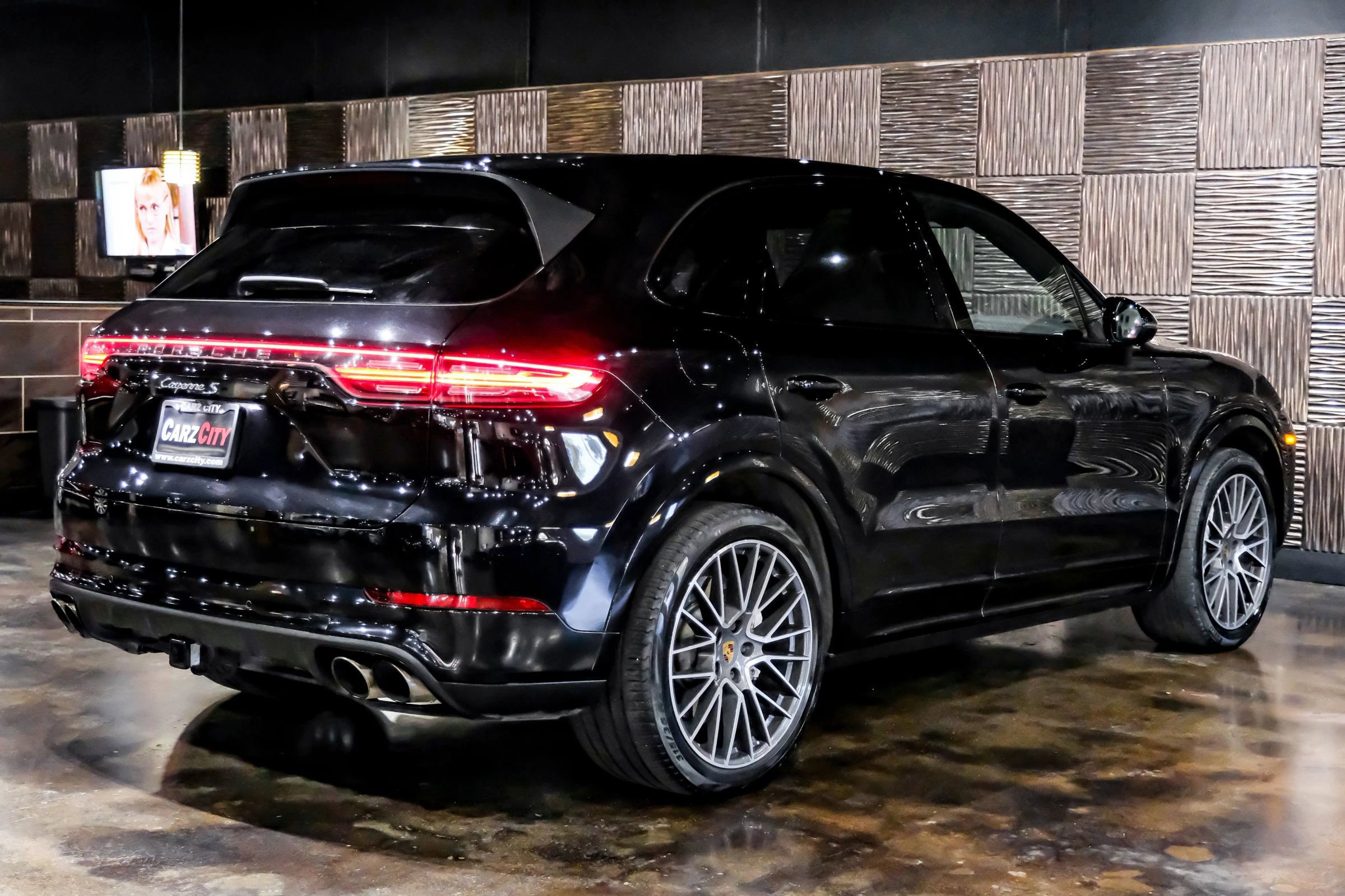Used 2020 Porsche Cayenne S image 10