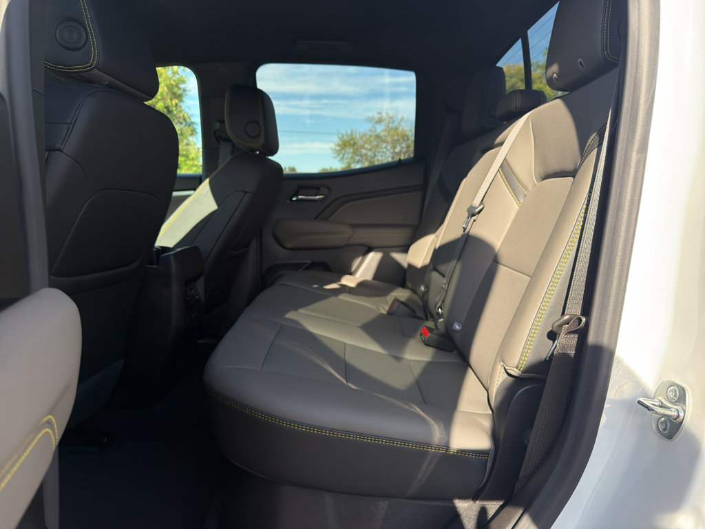 Used 2024 Chevrolet Colorado ZR2 w/ ZR2 Convenience Package III AWD/4WD image 12