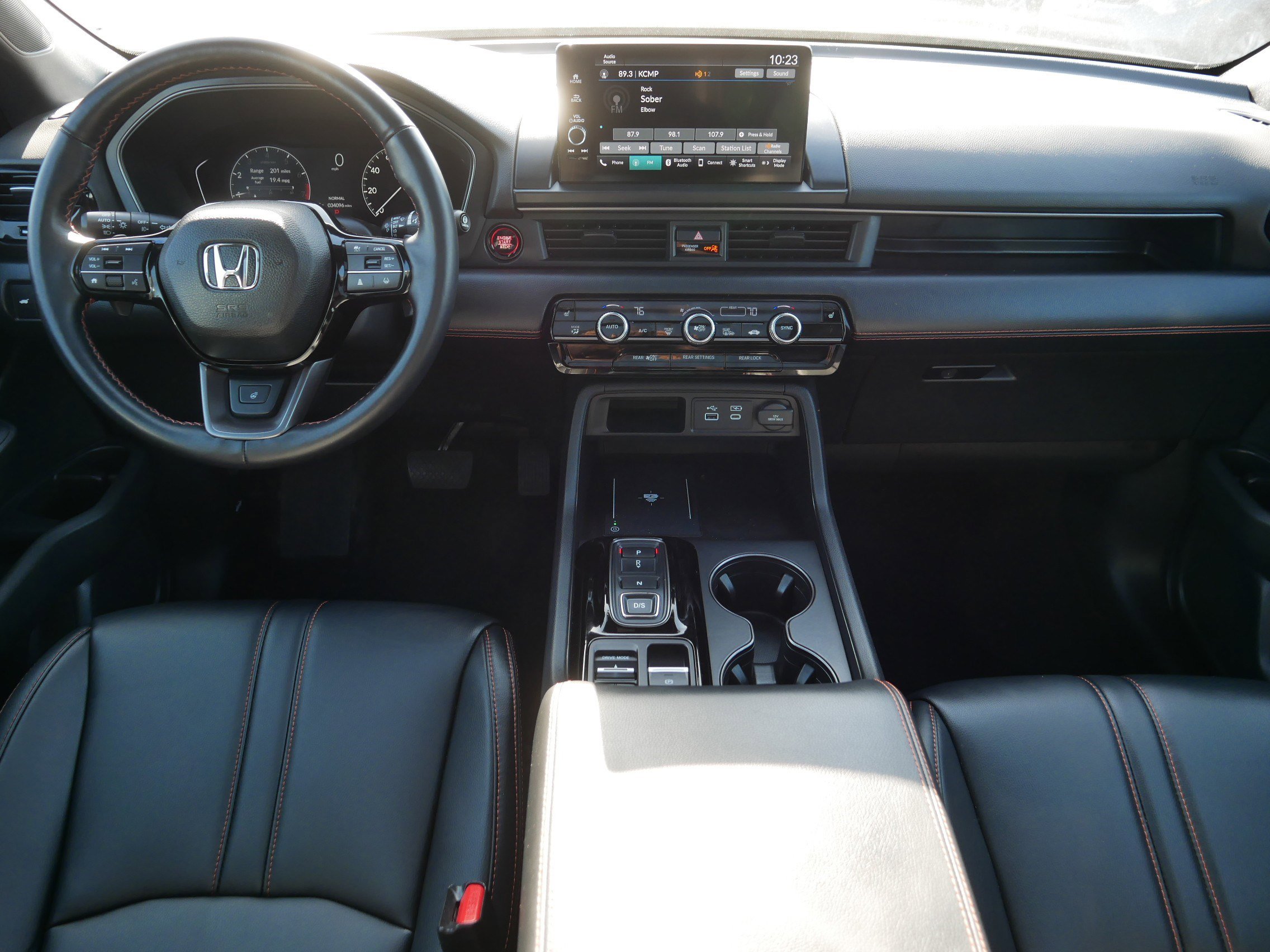 Used 2023 Honda Pilot TrailSport image 10