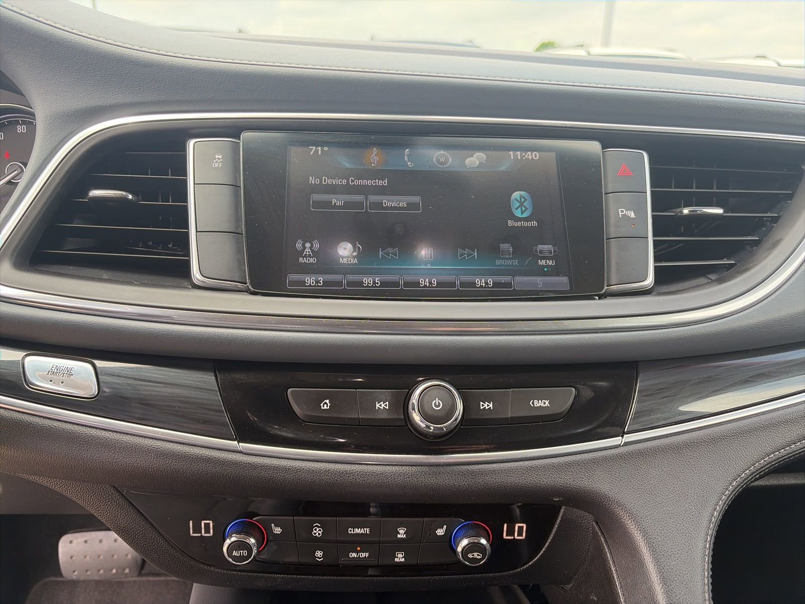 Used 2019 Buick Enclave Essence image 18