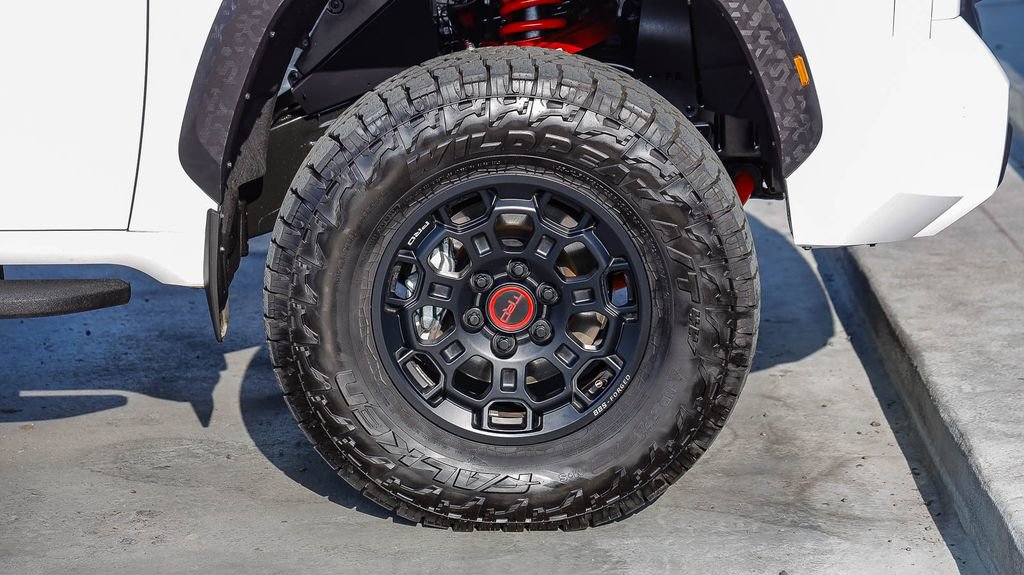 Used 2025 Toyota Tundra TRD Pro w/ Tow Tech Package AWD/4WD image 10